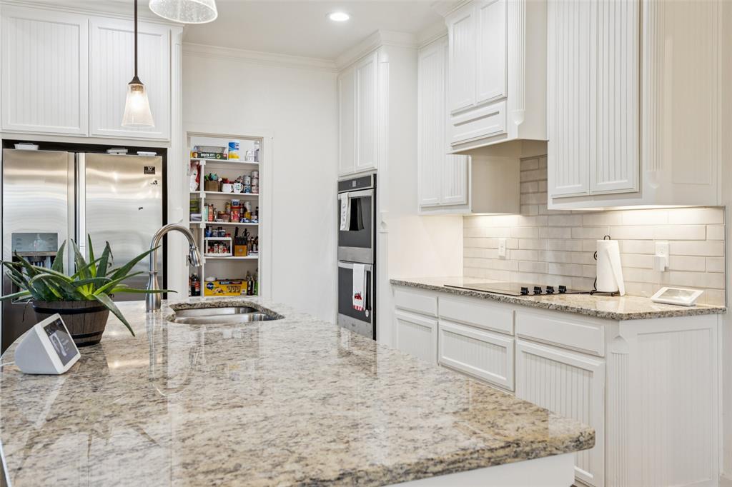 1084 Justin Drive Springtown, TX 76082 - Photo 7 of 28