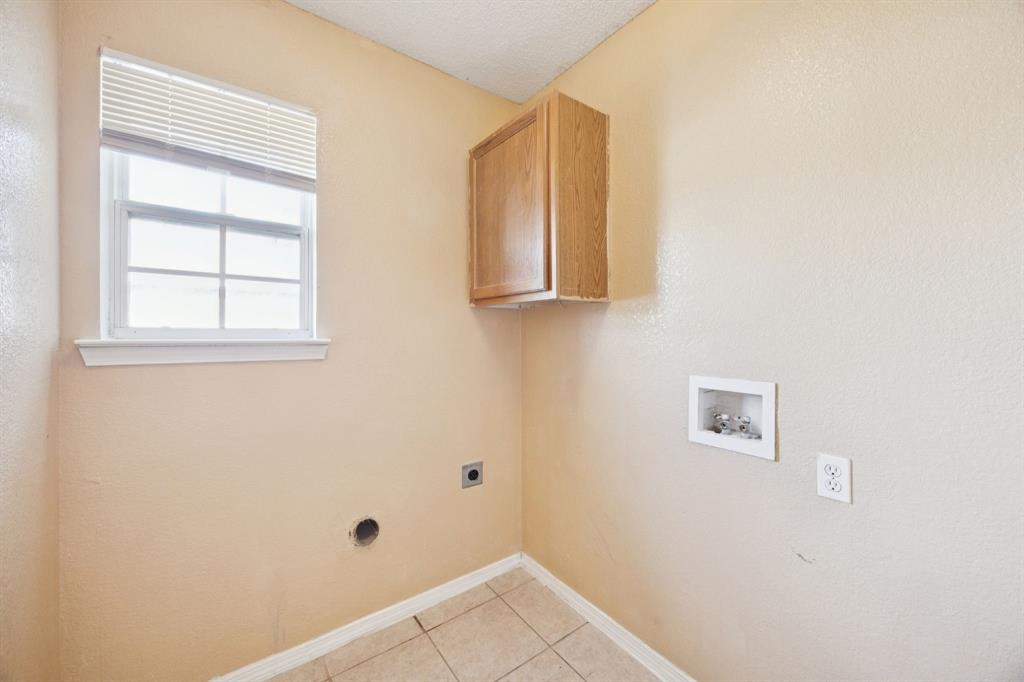 2503 Gerry Way Street Lancaster, TX 75134 - Photo 20 of 26