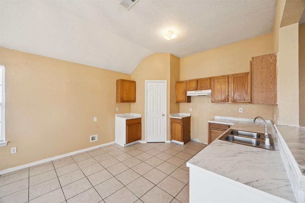 2503 Gerry Way Street Lancaster, TX 75134 - Photo 7 of 26