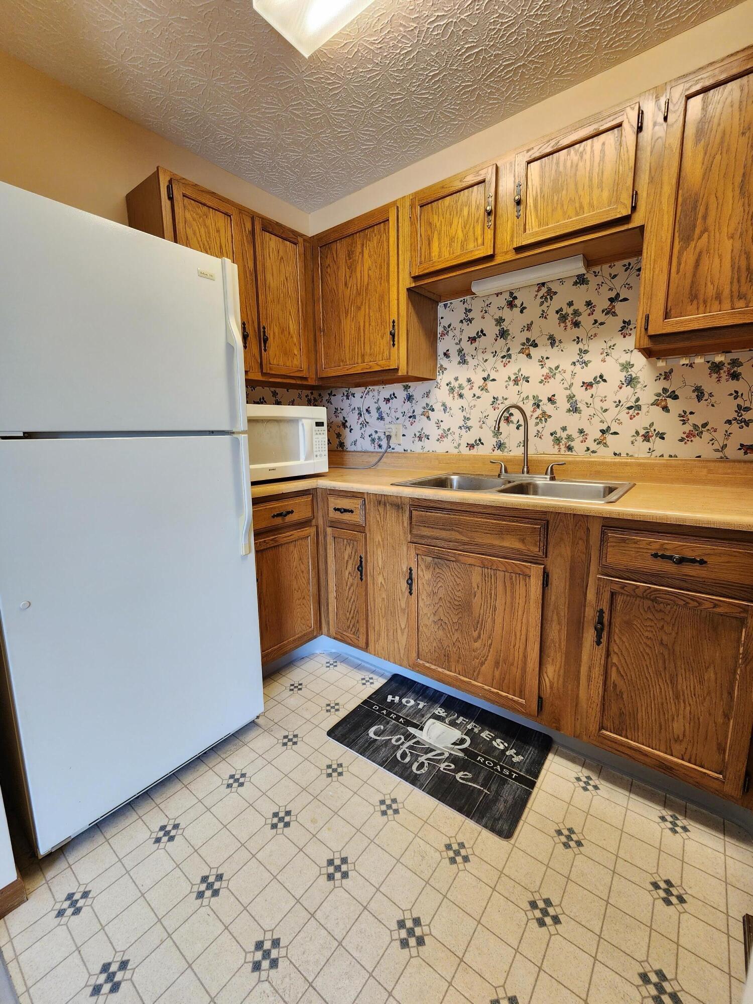 4115 Karl Road, Unit 307 Columbus, OH 43224 - Photo 2 of 21 20221013_131022