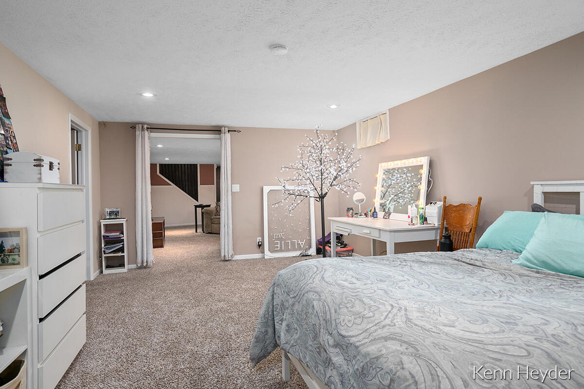 1466 Ridgewood Drive Jenison, MI 49428 - Photo 22 of 33 1466 Ridgewood Dr, Jenison, MI