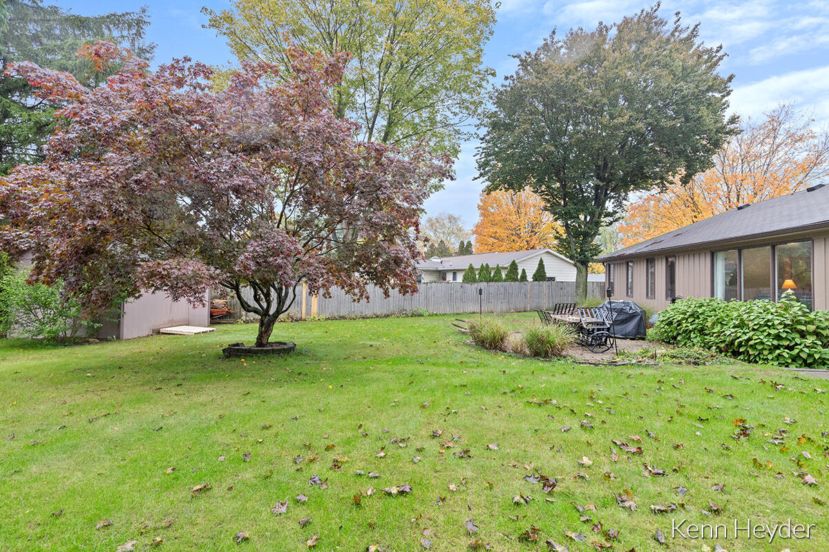 1466 Ridgewood Drive Jenison, MI 49428 - Photo 28 of 33 1466 Ridgewood Dr, Jenison, MI