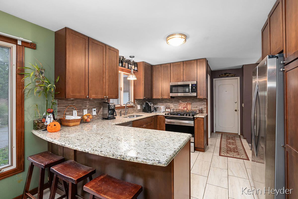 1466 Ridgewood Drive Jenison, MI 49428 - Photo 4 of 33 1466 Ridgewood Dr, Jenison, MI