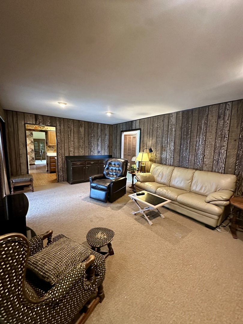 3008 Rennes Court Northbrook, IL 60062 - Photo 13 of 32 a living room with furniture window and a couch