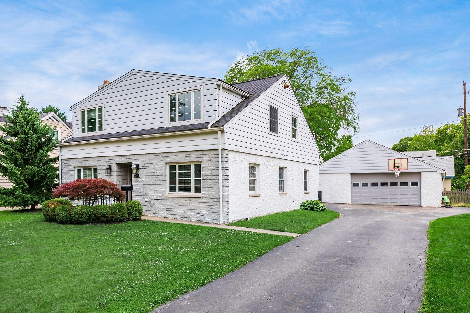 281 South Broadleigh Road Columbus, OH 43209 - Photo 2 of 44 002__L 281 S Broadleigh Rd010