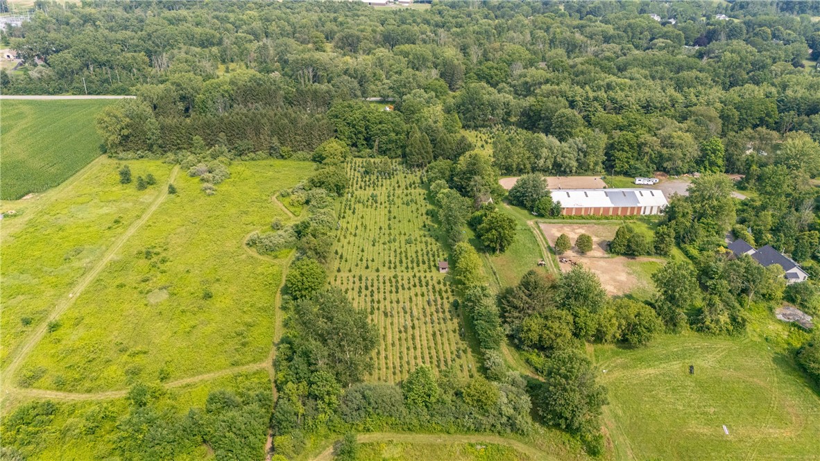 1651 Harris Road Penfield, NY 14526 - Photo 23 of 49 Gallery Image 23