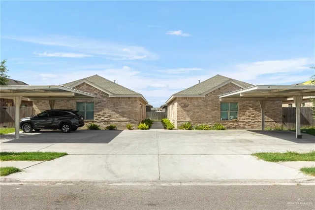 $925 | 2708 East Eisenhower Avenue, Unit 4, Alton, TX 78573