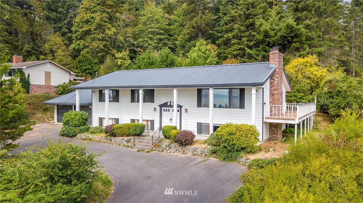1527 Polnell Road Oak Harbor, WA 98277 - Photo 1 of 25 Gallery Image 1