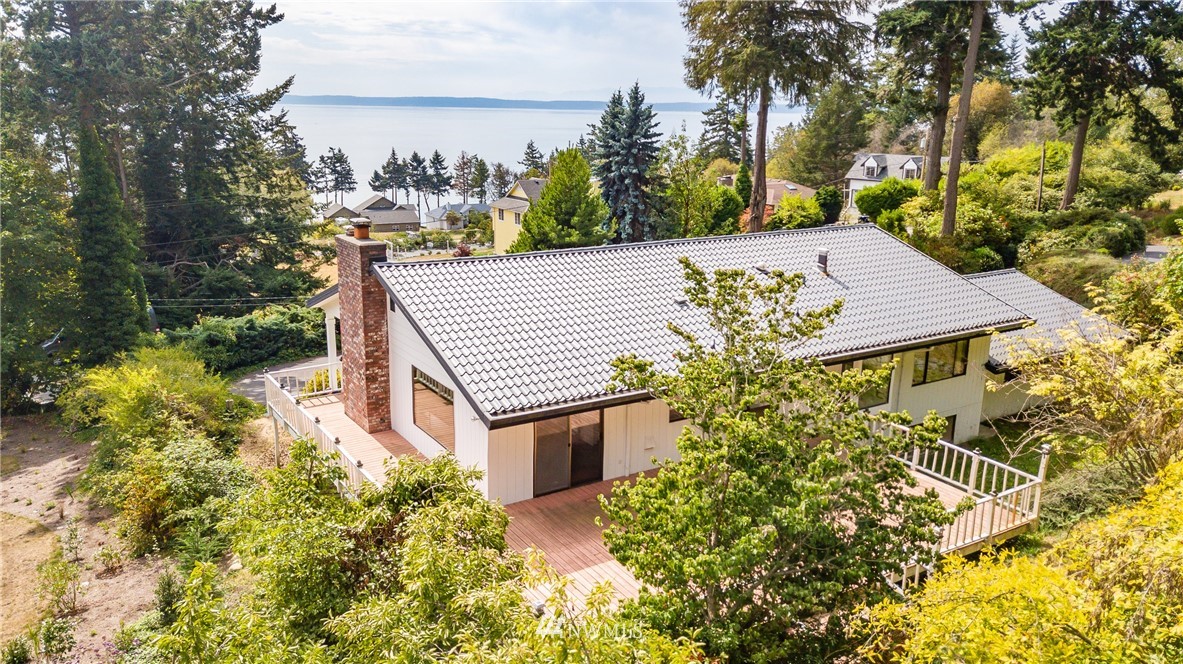 1527 Polnell Road Oak Harbor, WA 98277 - Photo 2 of 25 Gallery Image 2
