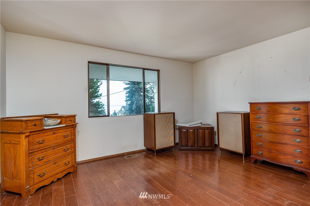 1527 Polnell Road Oak Harbor, WA 98277 - Photo 16 of 25 Gallery Image 16