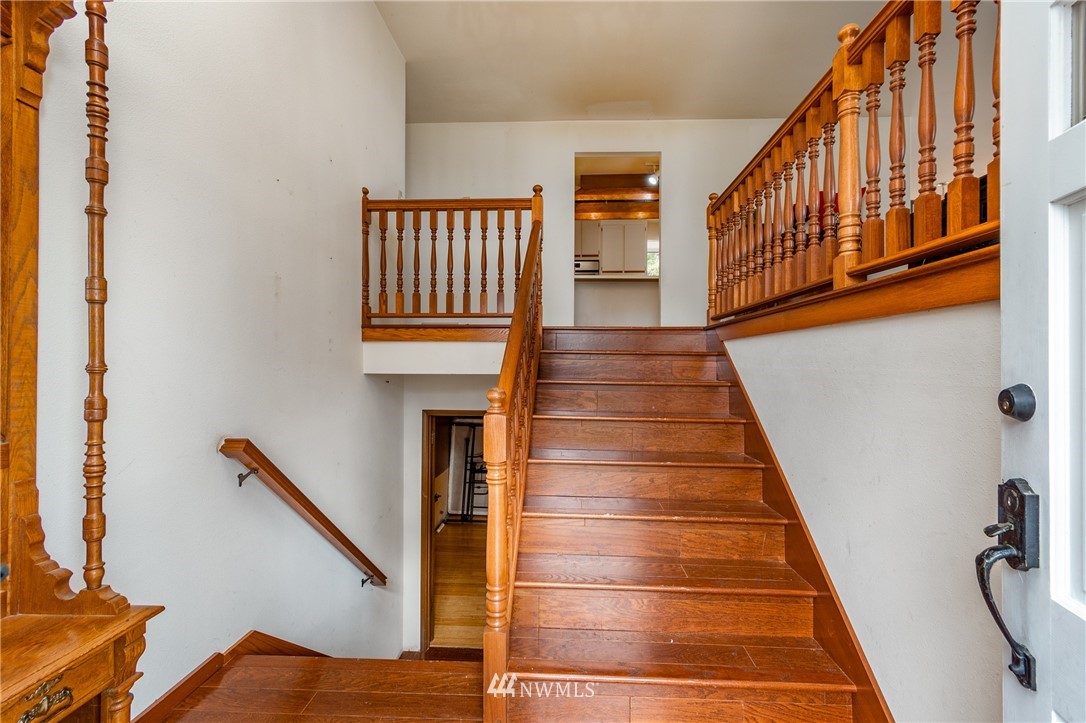 1527 Polnell Road Oak Harbor, WA 98277 - Photo 4 of 25 Gallery Image 4