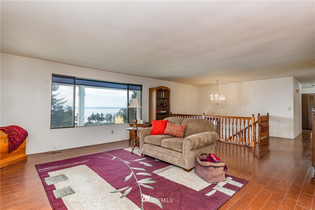 1527 Polnell Road Oak Harbor, WA 98277 - Photo 6 of 25 Gallery Image 6