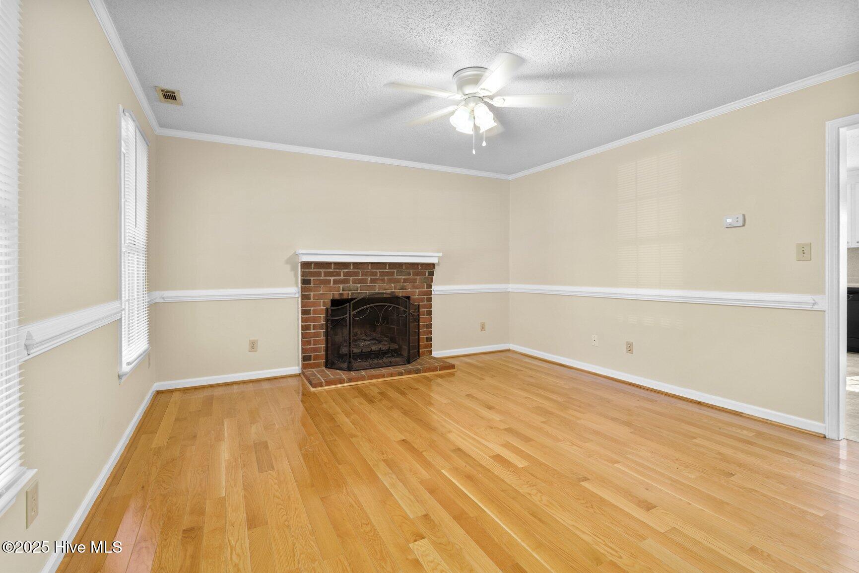 155 Deer Walk Road Tarboro, NC 27886 - Photo 5 of 31 Hardwood floors new lighting