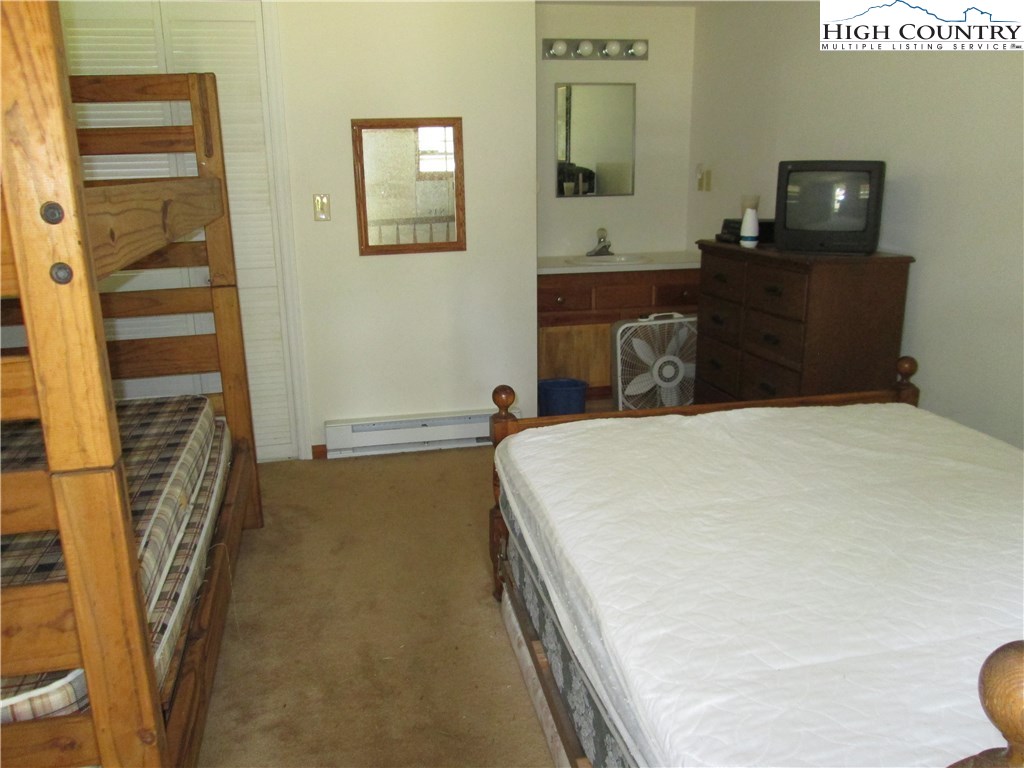 198 Folger Road Sparta, NC 28675 - Photo 11 of 16 Gallery Image 11