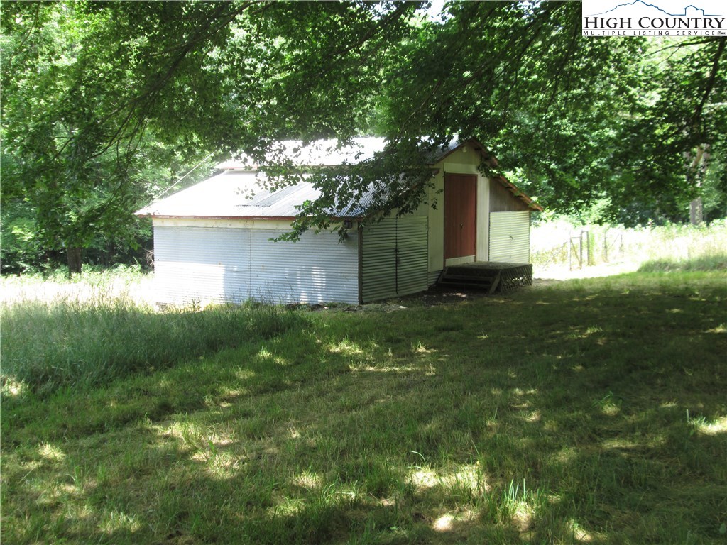 198 Folger Road Sparta, NC 28675 - Photo 13 of 16 Gallery Image 13