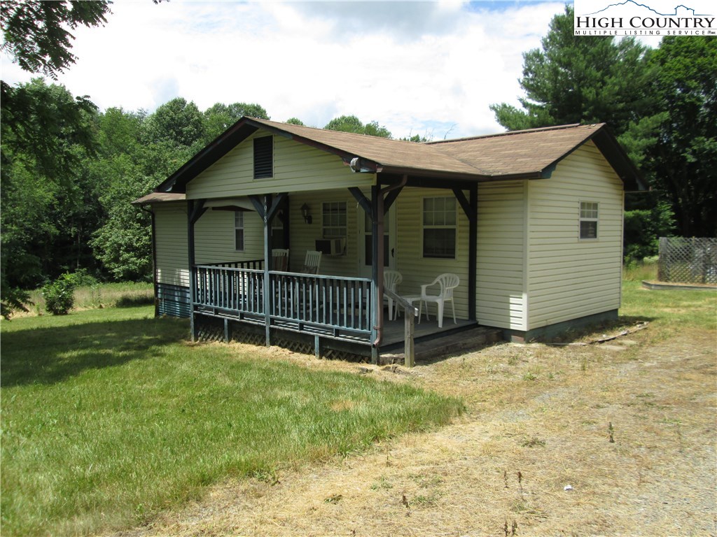 198 Folger Road Sparta, NC 28675 - Photo 3 of 16 Gallery Image 3