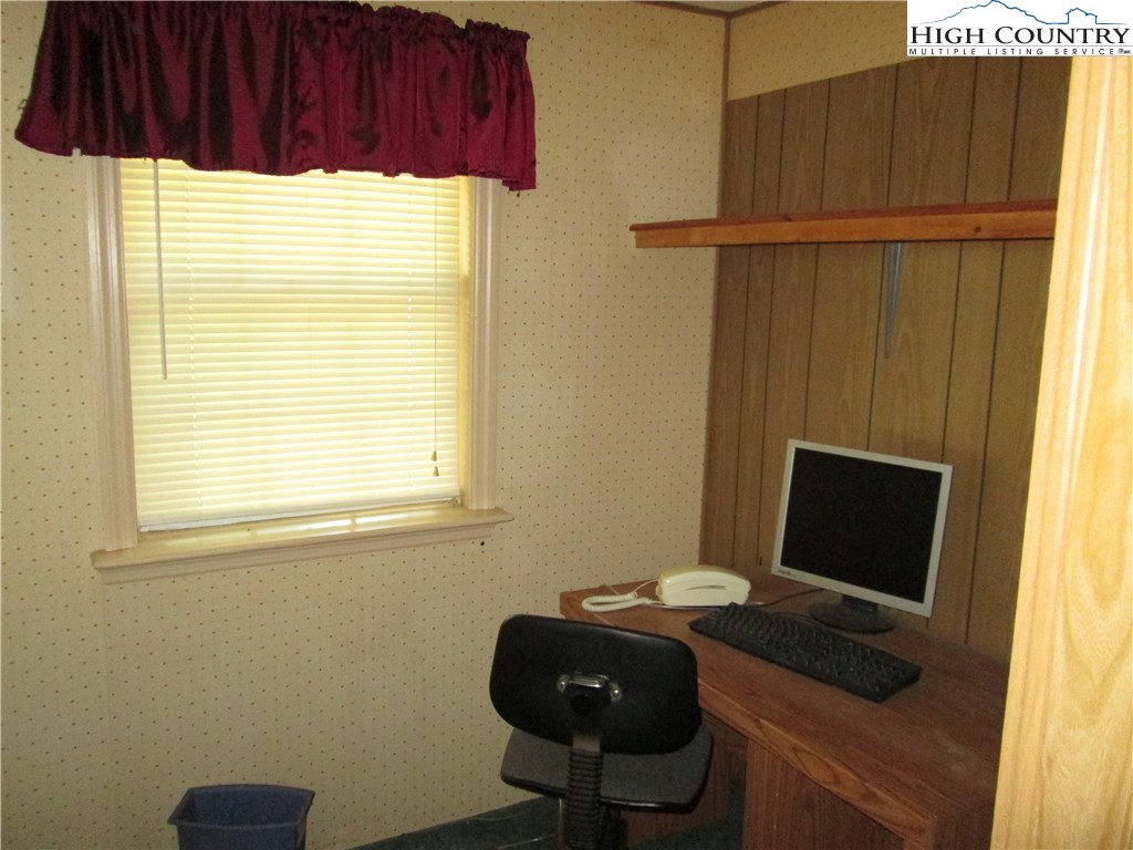198 Folger Road Sparta, NC 28675 - Photo 6 of 16 Gallery Image 6