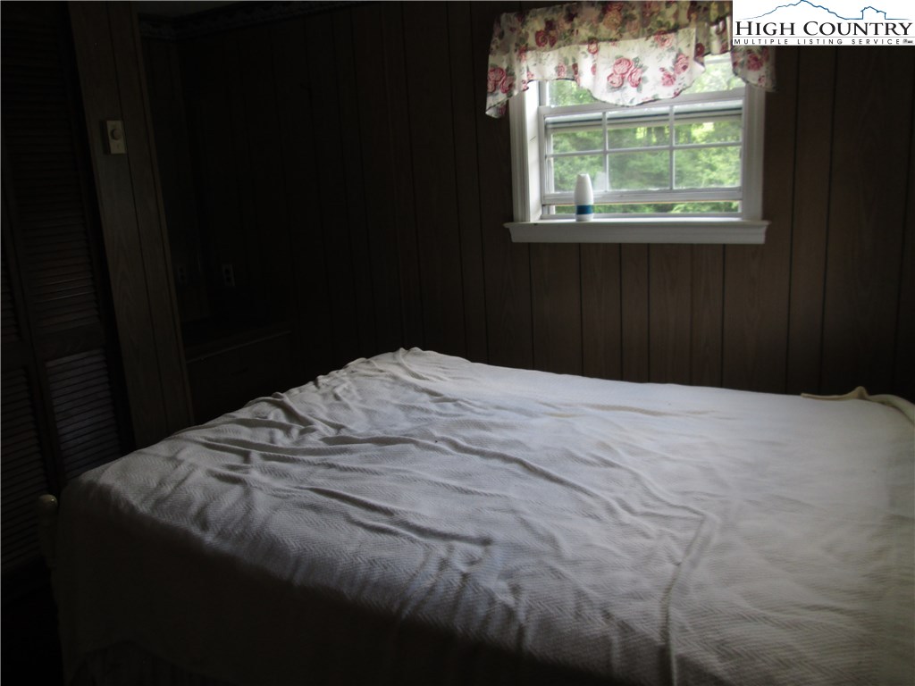 198 Folger Road Sparta, NC 28675 - Photo 7 of 16 Gallery Image 7