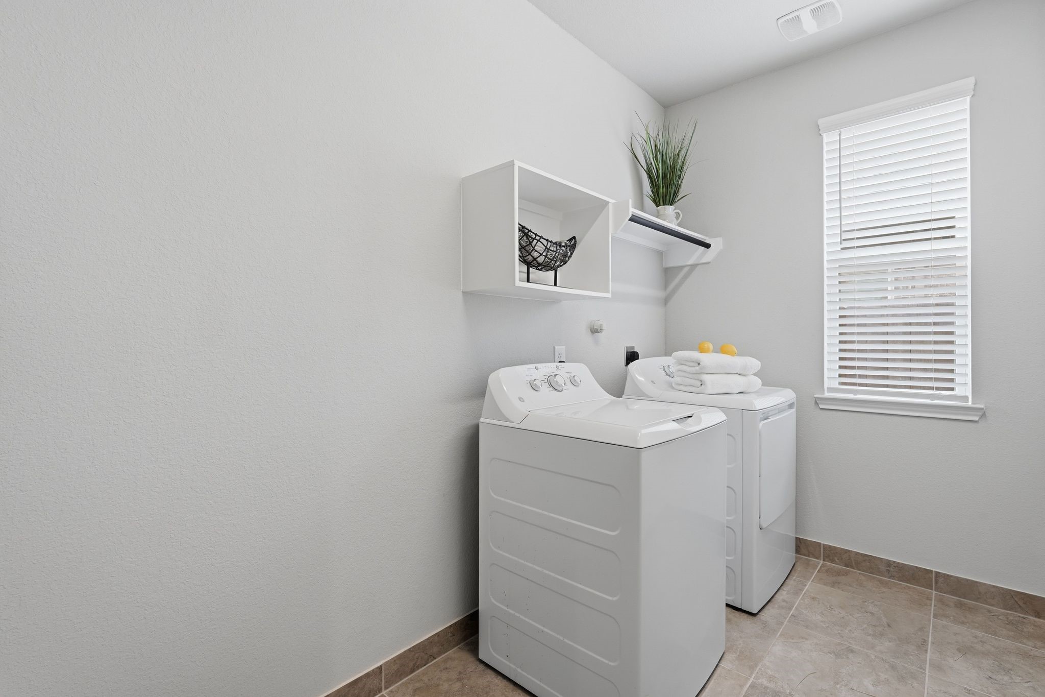 7522 Windsor View Drive Spring, TX 77379 - Photo 42 of 49 Utility room with extra storage and space