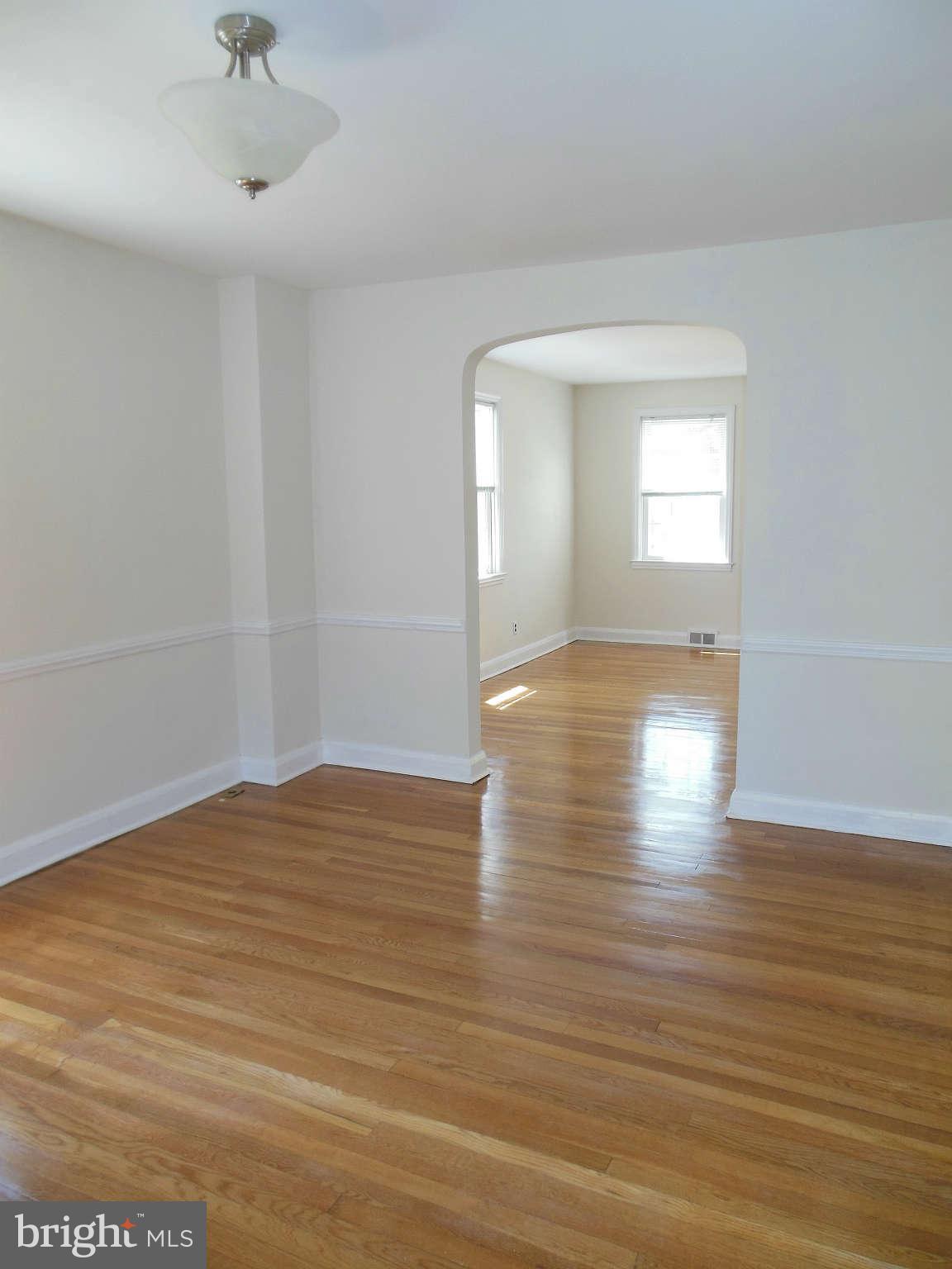 6425 Pinehurst Road Baltimore, MD 21212 - Photo 7 of 18 Dining Room