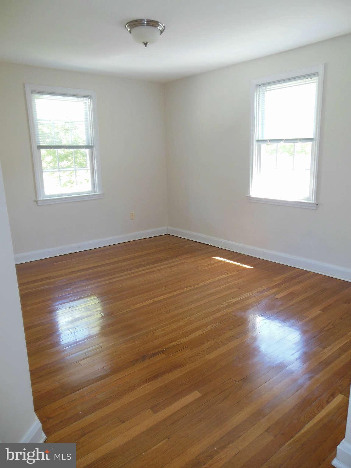 6425 Pinehurst Road Baltimore, MD 21212 - Photo 10 of 18 Bedroom