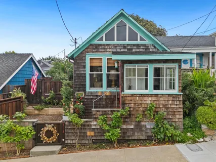 $995,000 | 313 14th Street, Pacific Grove, CA 93950