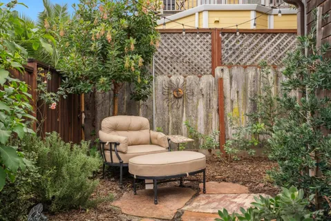 $995,000 | 313 14th Street, Pacific Grove, CA 93950