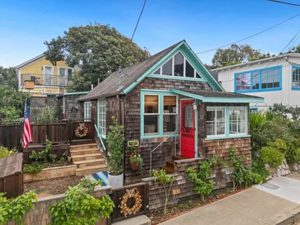 $995,000 | 313 14th Street, Pacific Grove, CA 93950