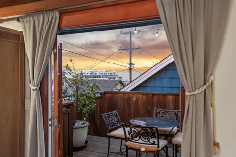 $995,000 | 313 14th Street, Pacific Grove, CA 93950