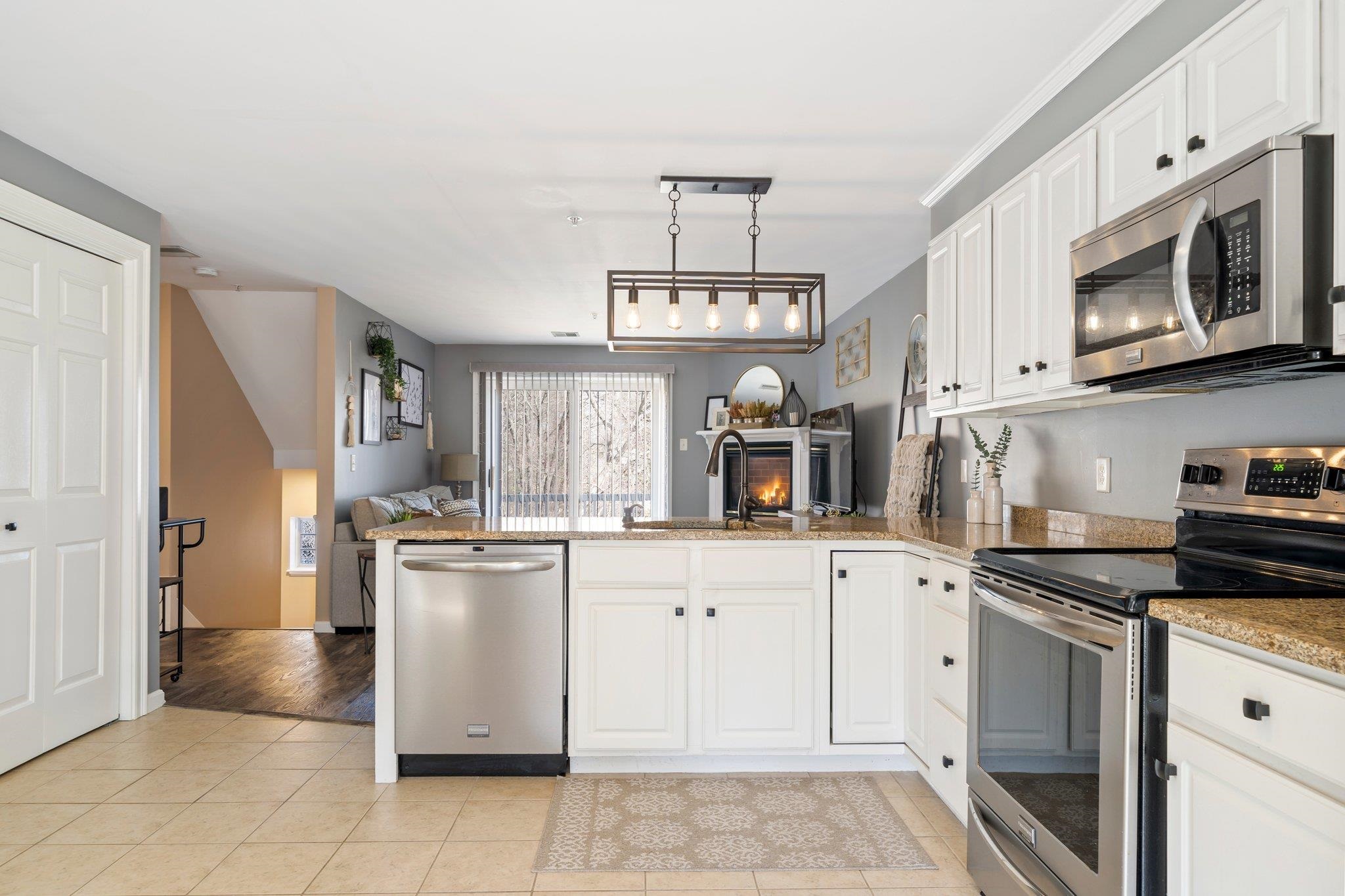 400 High Street, Unit 5 Hampton, NH 03842 - Photo 4 of 29 Gallery Image 4