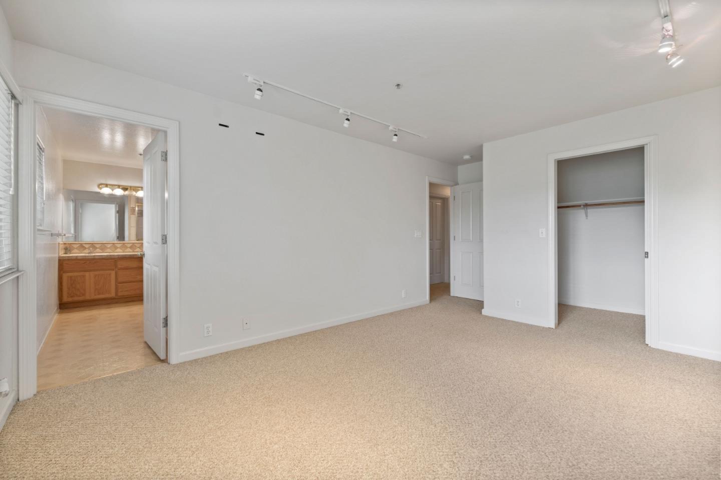 33 Edgewood Way Santa Cruz, CA 95060 - Photo 22 of 37 a view of empty room