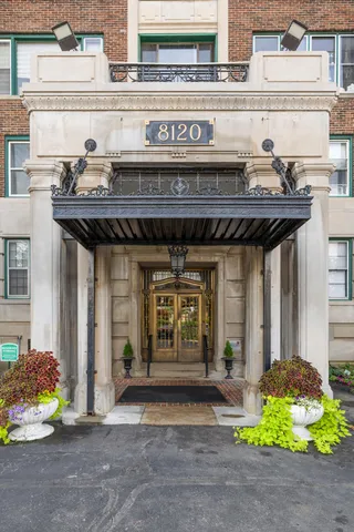 $350,000 | 8120 East Jefferson Avenue, Unit 7C, Detroit, MI 48214