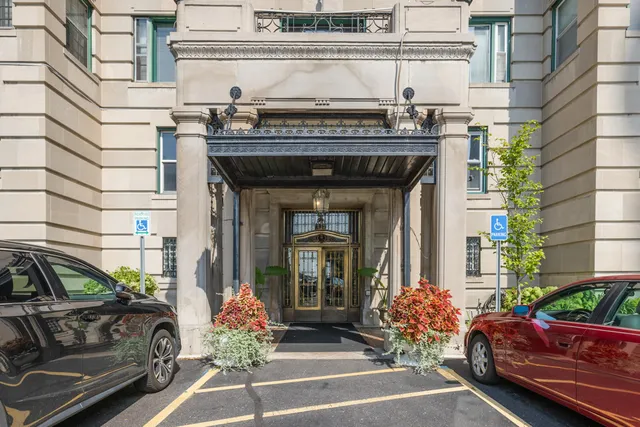 $350,000 | 8120 East Jefferson Avenue, Unit 7C, Detroit, MI 48214