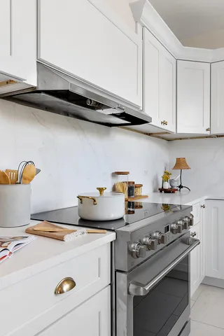 $350,000 | 8120 East Jefferson Avenue, Unit 7C, Detroit, MI 48214