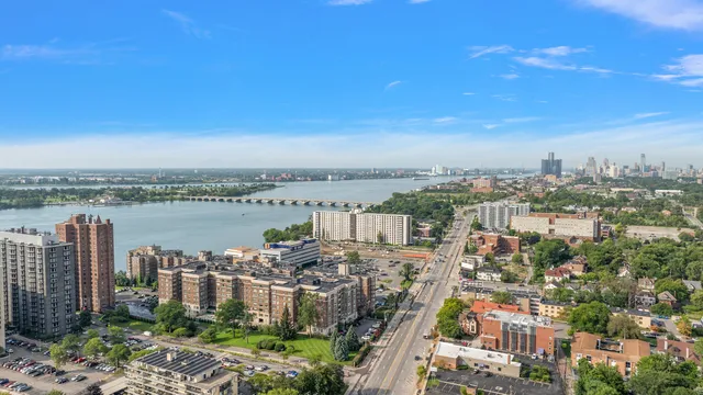 $350,000 | 8120 East Jefferson Avenue, Unit 7C, Detroit, MI 48214