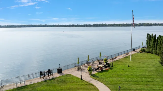 $350,000 | 8120 East Jefferson Avenue, Unit 7C, Detroit, MI 48214