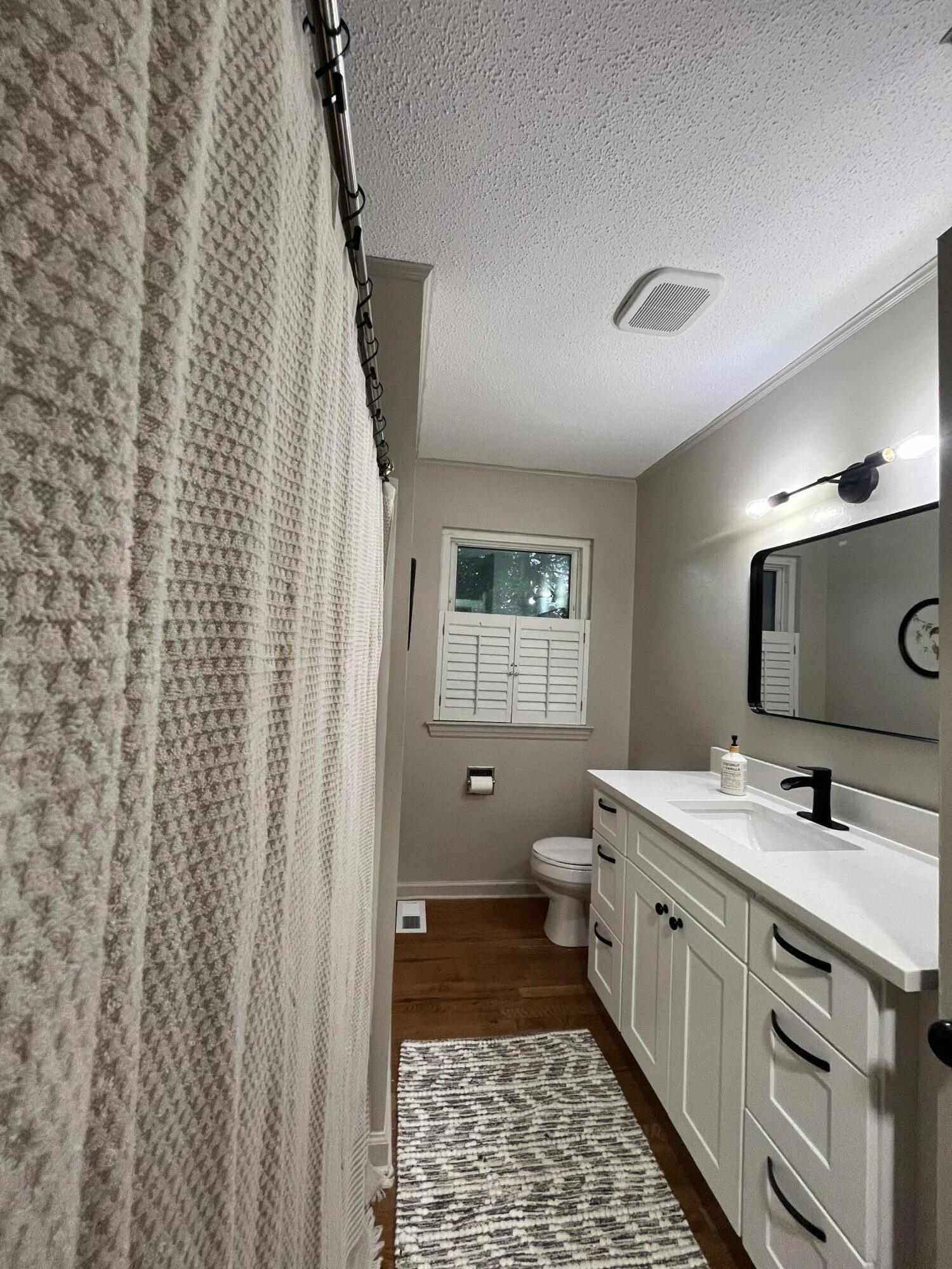 23 Mill Lane Ringgold, GA 30736 - Photo 17 of 33 Bathroom