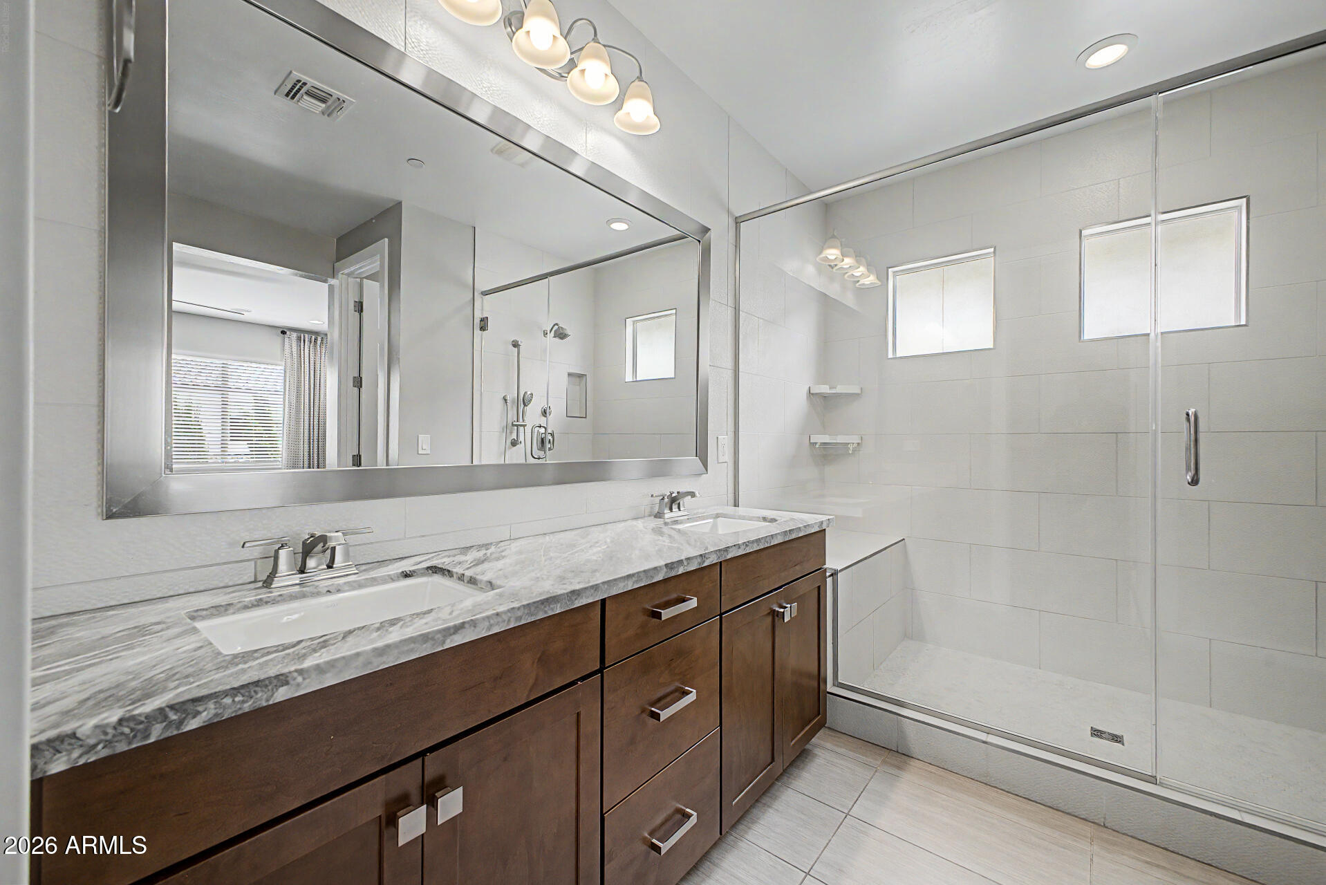 1840 South Follett Way Gilbert, AZ 85295 - Photo 5 of 46 18-Follet