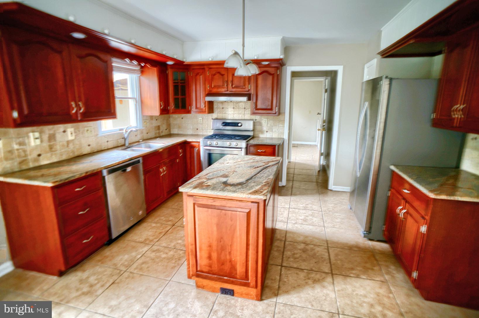 73 Flint Ridge Drive Reading, PA 19607 - Photo 19 of 43 Kitchen