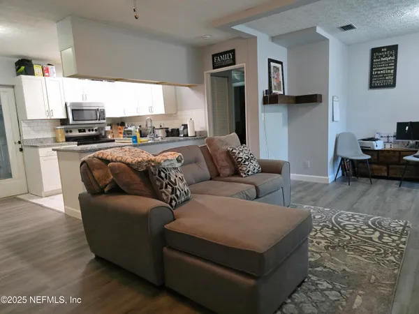 $178,000 | 5952 Blackthorn Road, Jacksonville, FL 32244