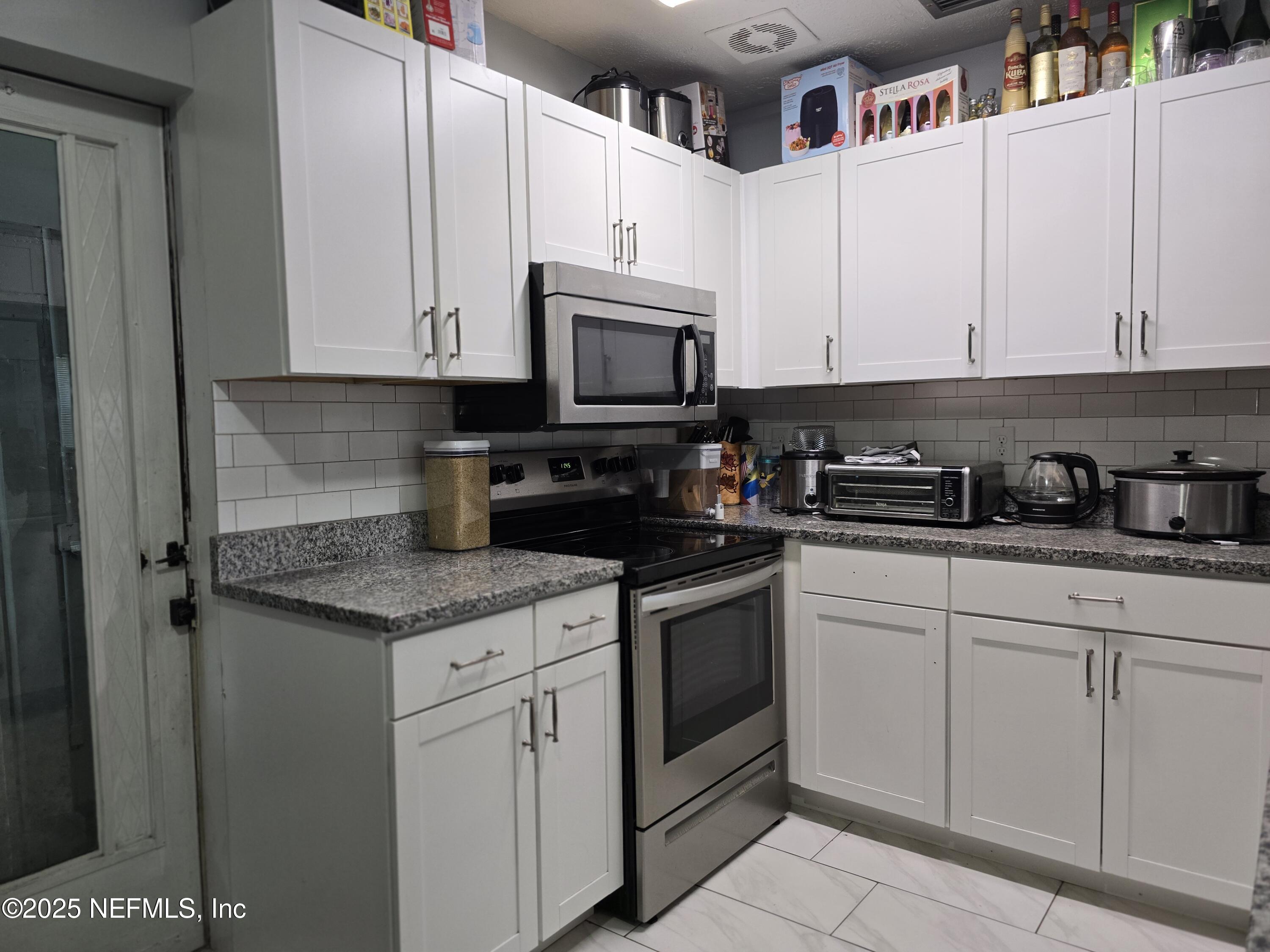 5952 Blackthorn Road Jacksonville, FL 32244 - Photo 7 of 13 20250527_114139