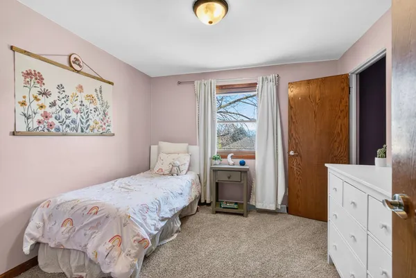 $359,900 | 1017 North Bay Ridge Road, Appleton, WI 54915