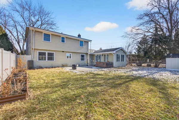 $359,900 | 1017 North Bay Ridge Road, Appleton, WI 54915