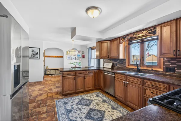 $359,900 | 1017 North Bay Ridge Road, Appleton, WI 54915