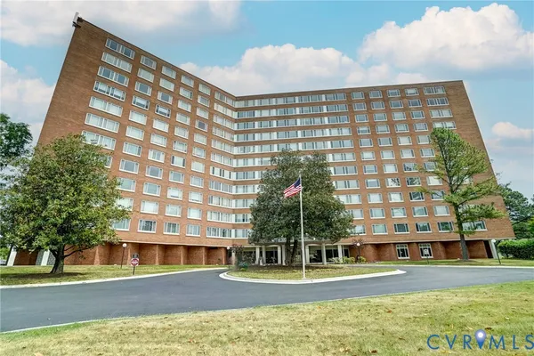 $204,000 | 5100 Monument Avenue, Unit 607, Richmond, VA 23230