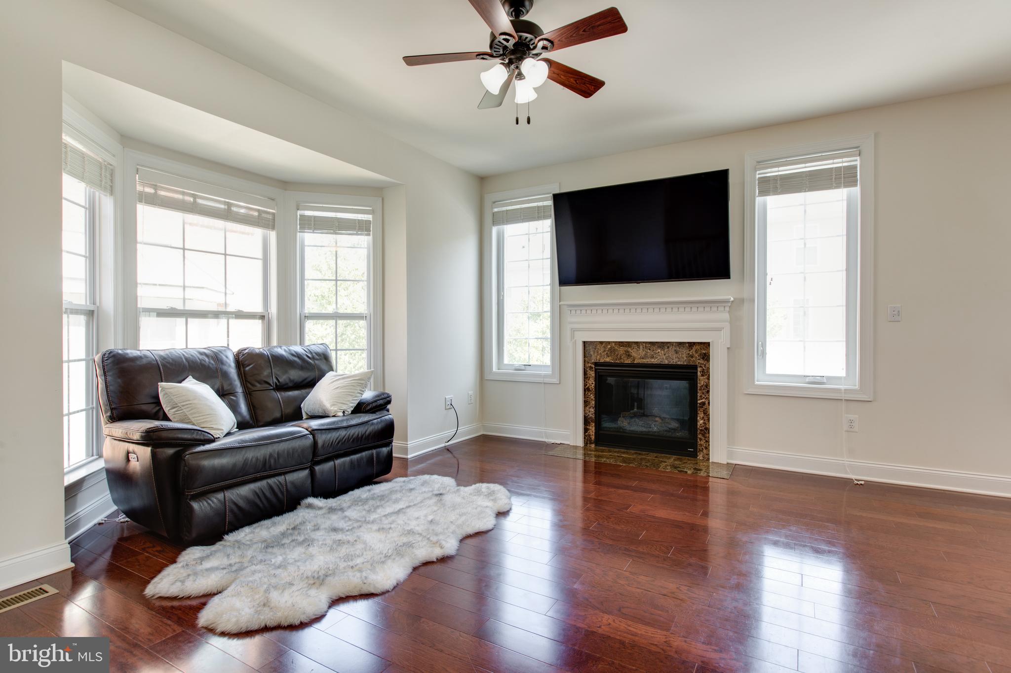7658 Elmcrest Road Hanover, MD 21076 - Photo 9 of 70