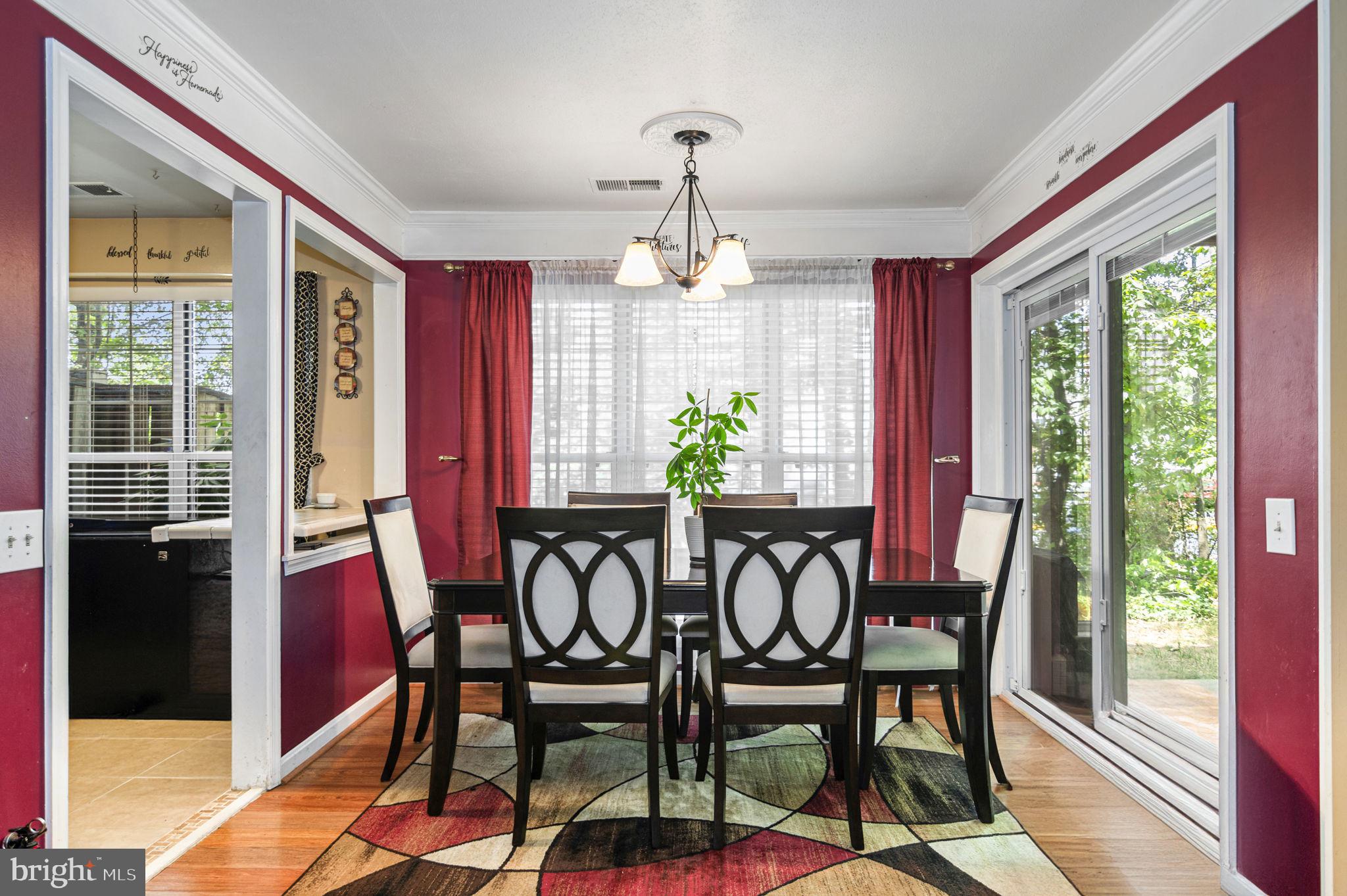 11180 Rienzi Place, Unit 102 Manassas, VA 20109 - Photo 7 of 34 Dining Room