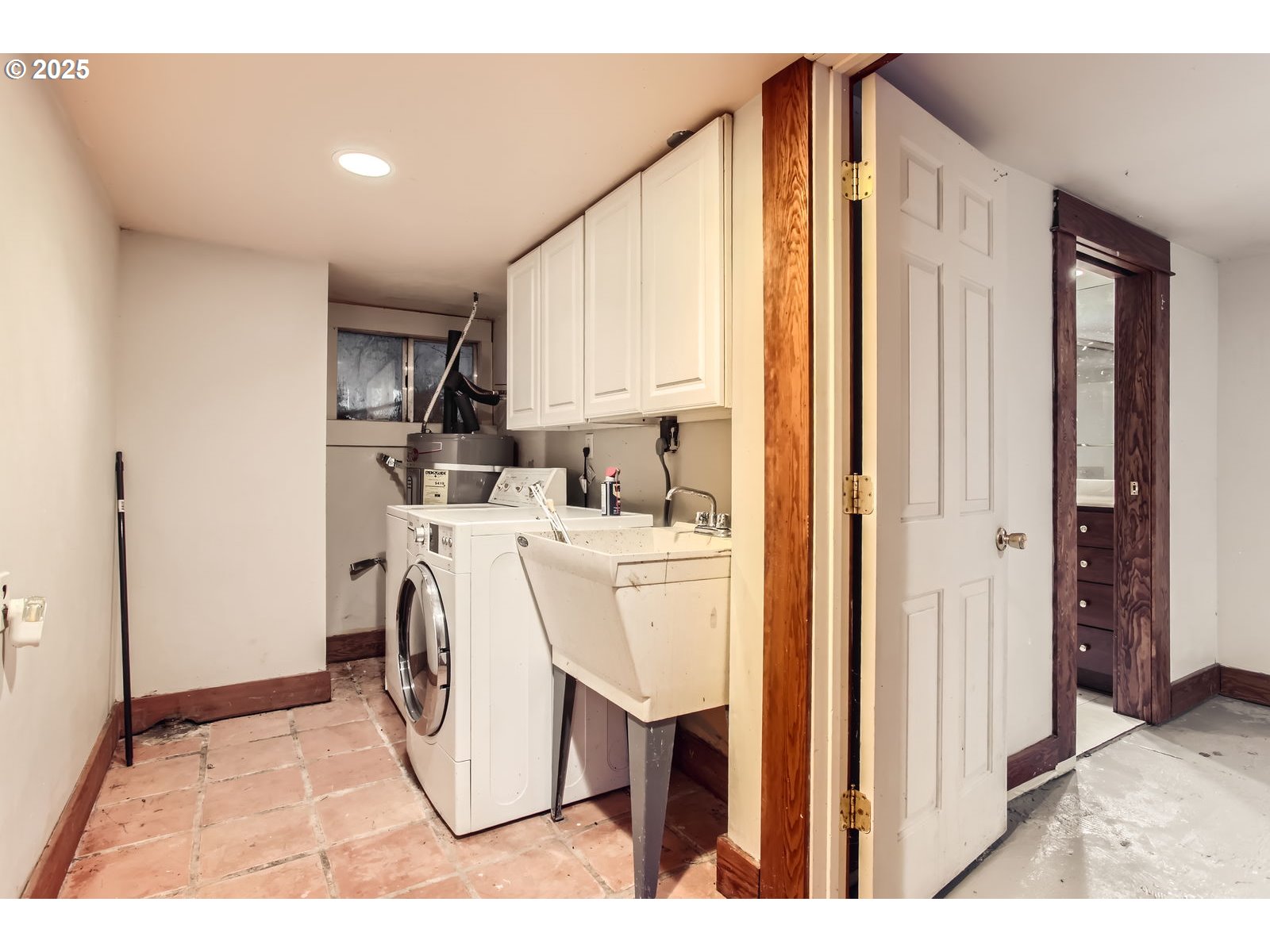 8070 Southwest Bonita Road Portland, OR 97224 - Photo 23 of 32 Laundry