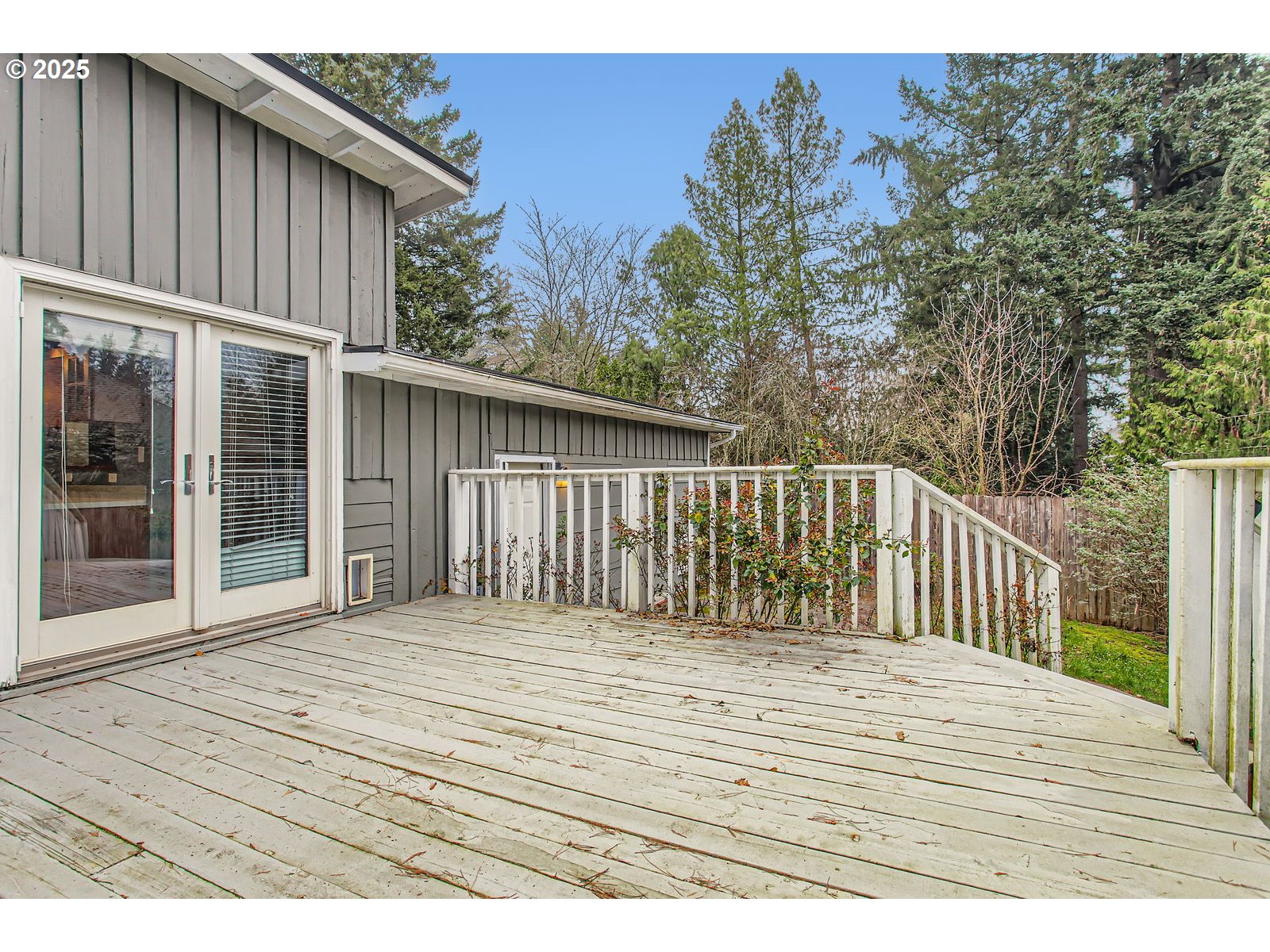 8070 Southwest Bonita Road Portland, OR 97224 - Photo 25 of 32 Deck