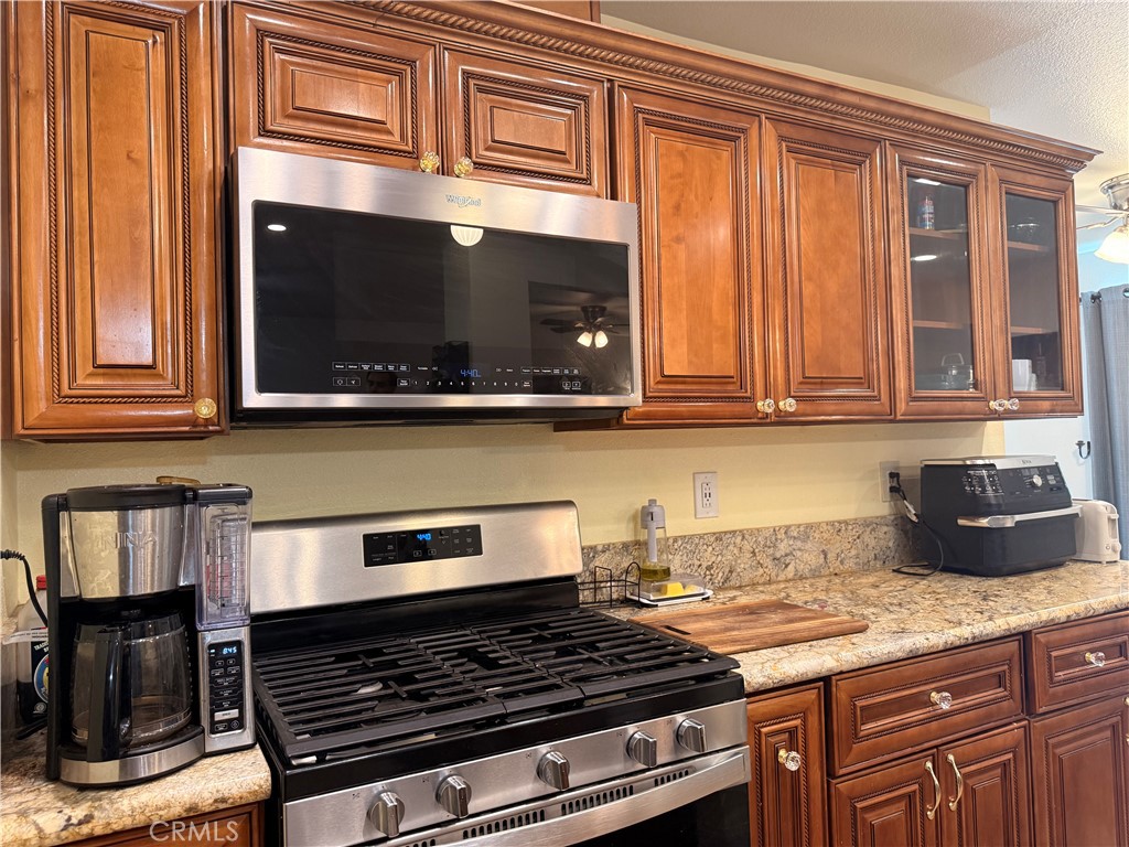 2972 Westchester Drive Riverside, CA 92503 - Photo 8 of 27